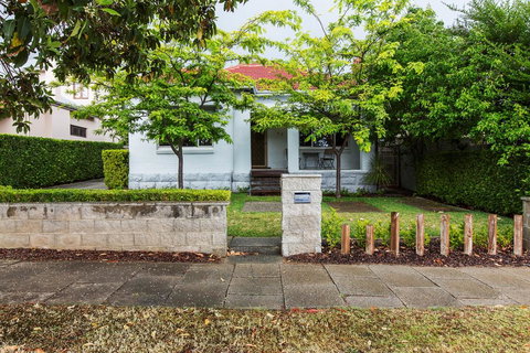 North Cottesloe Cottage - Darwin Tourism 0