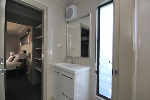 NORTHERN HAVEN-3/16 David Campbell St NH - Darwin Tourism 3