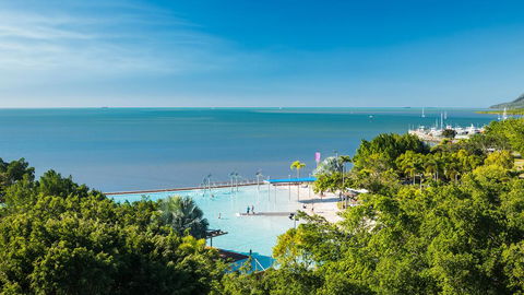 Oaks Cairns Hotel - Darwin Tourism 1
