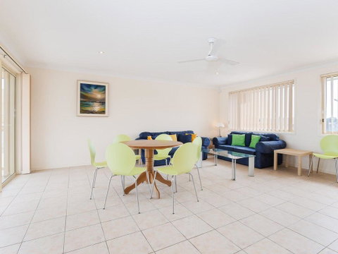 Ocean View Anna Bay', 23 Ocean Avenue - Darwin Tourism 1