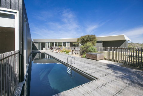 Oceania Retreat Luxury Family Retreat With Pool And Beach Access - Darwin Tourism 1