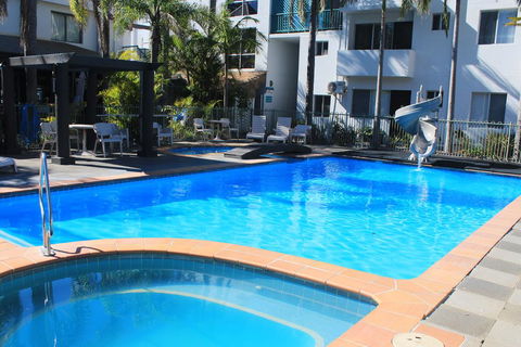 Oceanside Hawks Nest - Darwin Tourism 0