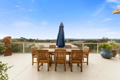 Ourania Luxury Bed And Breakfast Sleeps 7 - Darwin Tourism 3