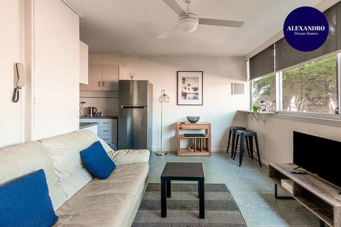 PADDINGTON PAD With PARKING & SMART TV & POOL - Darwin Tourism 0