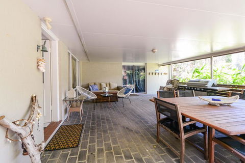 Palm Beachhouse - Darwin Tourism 1