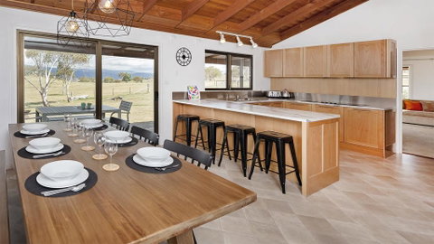 Peak View House - Darwin Tourism 0