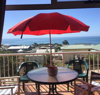 Penguin Seaside Homestay - Darwin Tourism