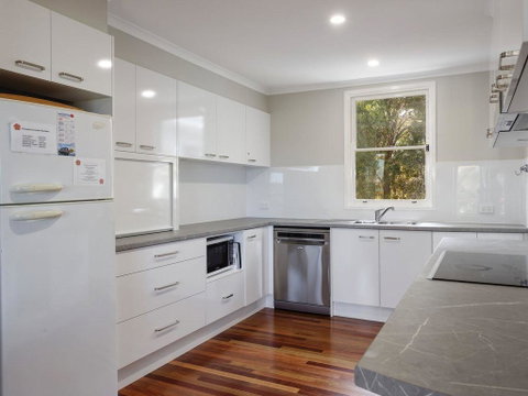 Pet Friendly 4 Bedroom Holiday Home - River Views - Darwin Tourism 2