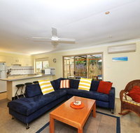Pet Friendly Beach Home - Darwin Tourism