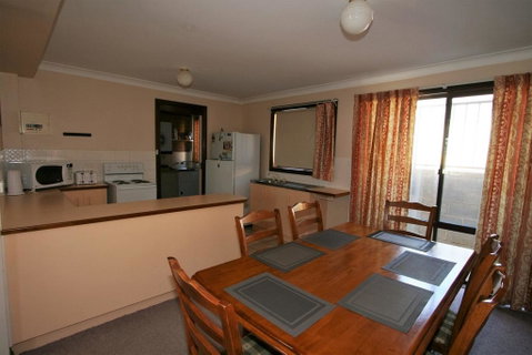 Petersdorf 4/129 Gippsland Street - Darwin Tourism 1