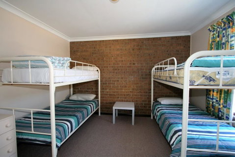 Petersdorf 4/129 Gippsland Street - Darwin Tourism 2