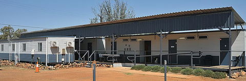 Pick A Box Motel - Darwin Tourism 2