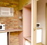 Pines Country Club Motor Inn - Darwin Tourism