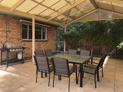 Pleasant View - Darwin Tourism 1