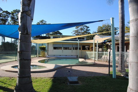 Pleasurelea Tourist Resort & Caravan Park - Darwin Tourism 0