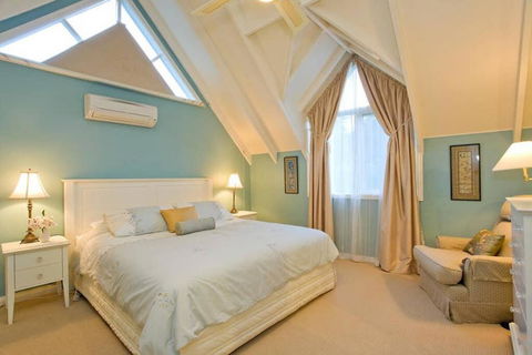 PLUM TREE COTTAGE - Spa Cottage With Woodfire - Darwin Tourism 1