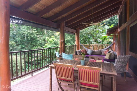 Private Rainforest Retreat With Lagoon Style Pool - Darwin Tourism 3