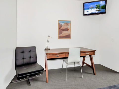 Privately Owned Hotel Room By Cairns Marina 222 - Darwin Tourism 2