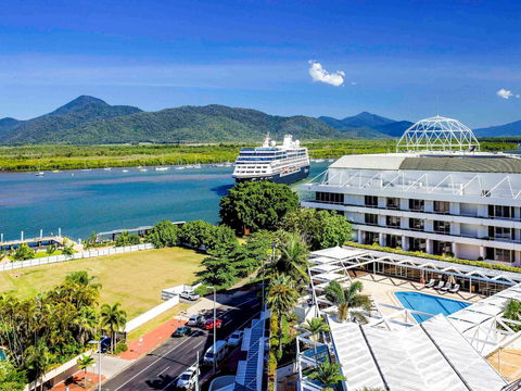Pullman Reef Hotel Casino - Darwin Tourism 1