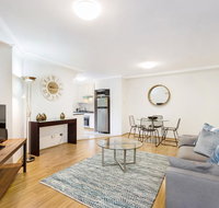 Pyrmont Self-Contained Modern One-Bedroom Apartment 28 Mill - Darwin Tourism