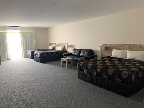 Quality Hotel Sherbourne Terrace - Darwin Tourism 1
