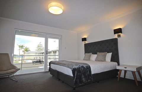 Quays Hotel - Darwin Tourism 1