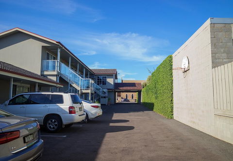 Redwood Manor Motel Apartments - Darwin Tourism 2