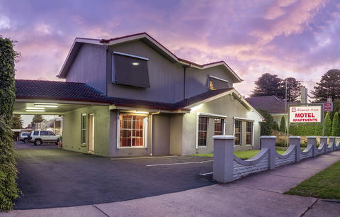 Redwood Manor Motel Apartments - Darwin Tourism 0