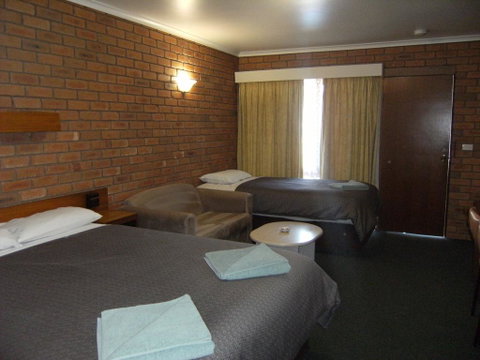 Regency Court Motel - Darwin Tourism 3