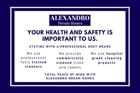 RELAXED COASTAL GETAWAY // MOMENTS TO WATERFRONT - Darwin Tourism 1