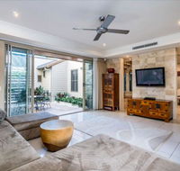 Resort Living with Private Pool sleeps 8 - Darwin Tourism