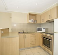 Resort on the Beach with Ocean Glimpses 5214-15 - Darwin Tourism