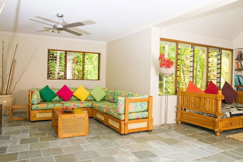 Rocky Point Retreat - Darwin Tourism 1