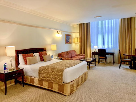 Royal Albert Hotel - Darwin Tourism 1