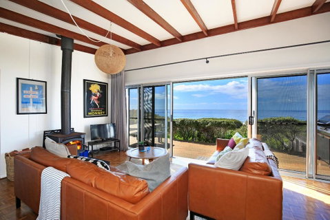 Seakissed Beach House - Darwin Tourism 1