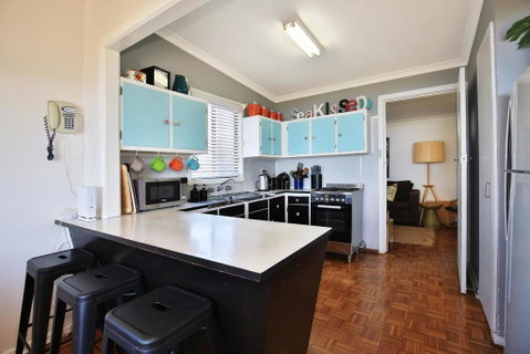 Seakissed Beach House - Darwin Tourism 2