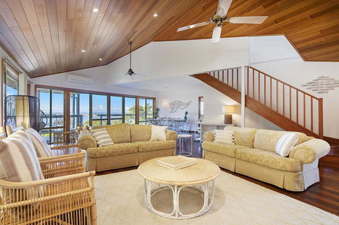 Seascape @ 19 Pindari - Privacy, Space, Views - Darwin Tourism 3