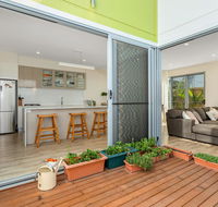 SEASIDE BY THE BEACH - Darwin Tourism