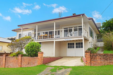 Shellseekers, 4 Hodgson Street - Darwin Tourism 0