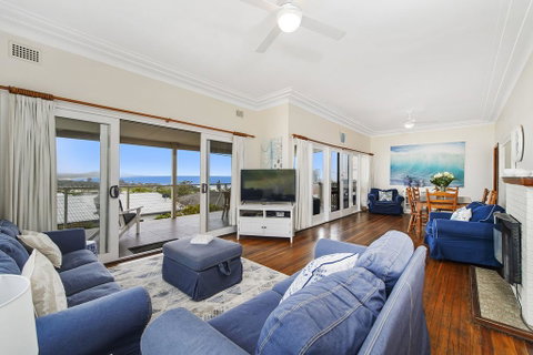 Shellseekers, 4 Hodgson Street - Darwin Tourism 1