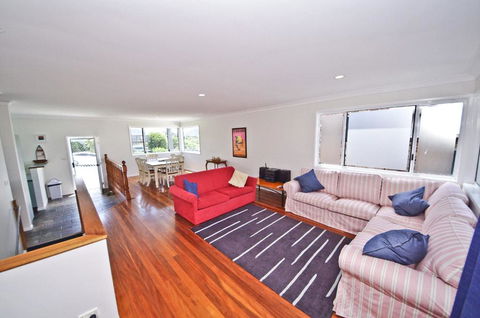 Shiloh Holiday House, 14 East Street - Darwin Tourism 3