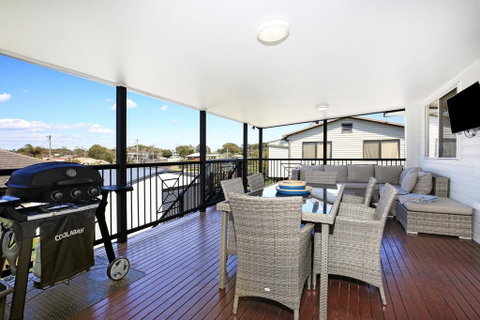 Shores - Pet-Friendly - 1 Min Walk To Beach - Darwin Tourism 1