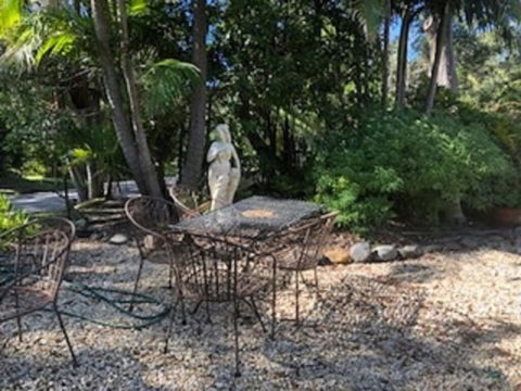 Smoky Cape Retreat - Darwin Tourism 3