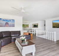 Sounds by the Sea - open plan living metres to beach - Darwin Tourism