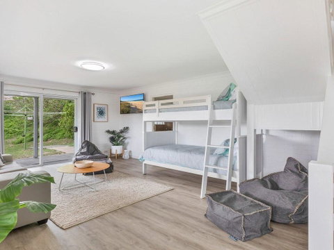 Sounds By The Sea - Open Plan Living, Metres To Beach - Darwin Tourism 2