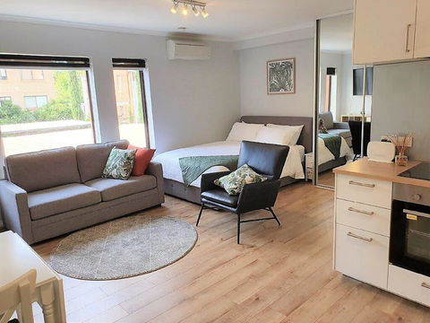 South Terrace 'Nesuto' + Smart TV + WiFi - Darwin Tourism 2