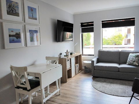 South Terrace 'Nesuto' + Smart TV + WiFi - Darwin Tourism 1