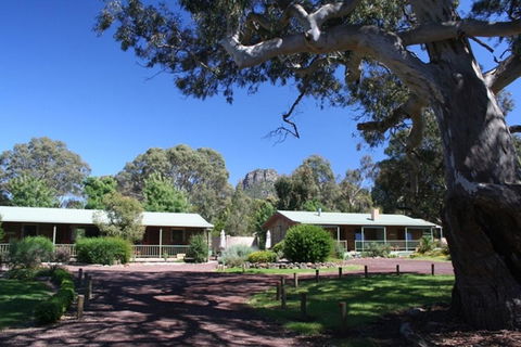 Southern Grampians Cottages - Darwin Tourism 0