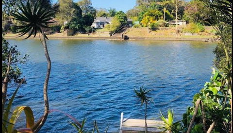Spacious 2 Bedroom Beach Side Apartment - Close To Shopping Centre With Coles, Health Food Shop, Sushi, Pizza, Cafes, Hairdresse - Darwin Tourism 0