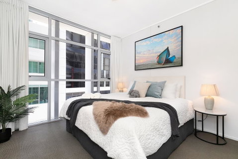 Spacious Executive 3 Bedroom - Brisbane CBD - Views - Pool - WIFI - Free Parking - Darwin Tourism 2